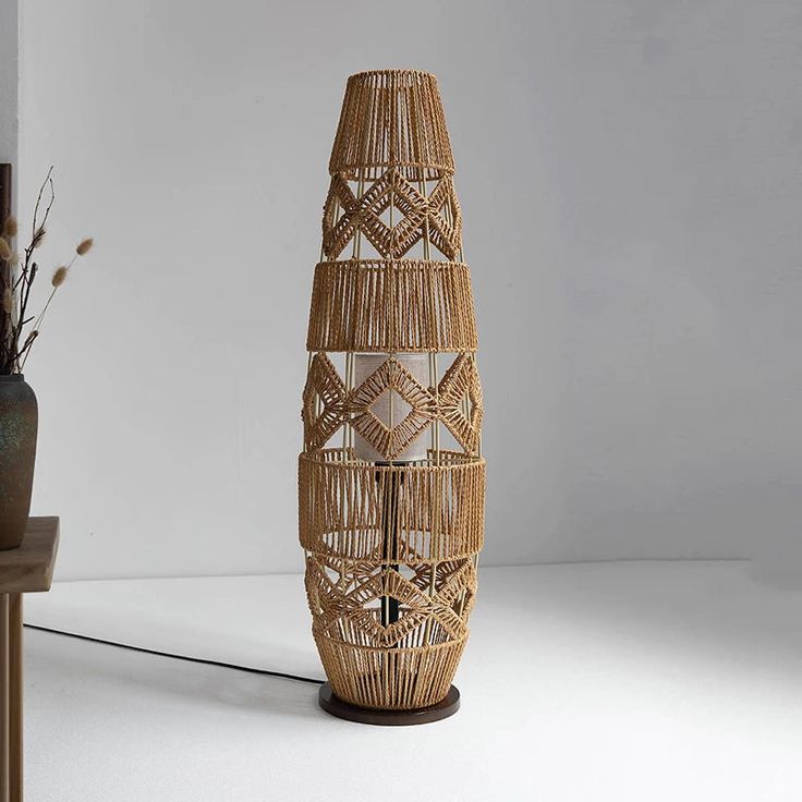 Rattan Floor Lamp β Handmade Hemp Rope Chinese Retro Standing Lamp for Living Room & Bedroom