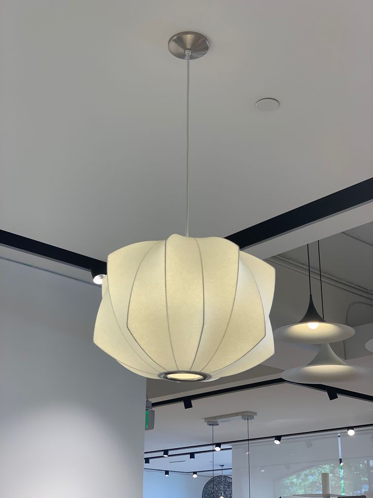 Nelson Propeller Bubble Pendant Light – Mid-Century Modern Suspension Lamp by George Nelson (52cm, Off White)