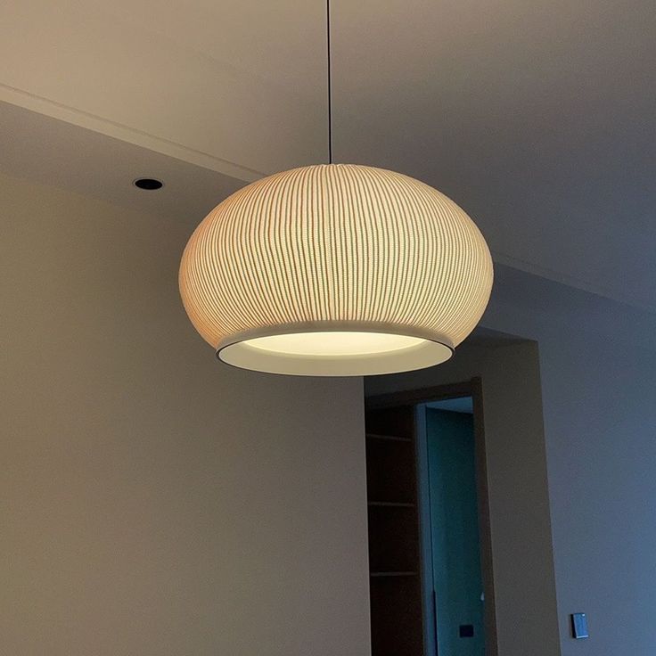 Modern Nordic Oval Pendant Light ā Creative White Lantern Chandelier for Living Room & Bedroom