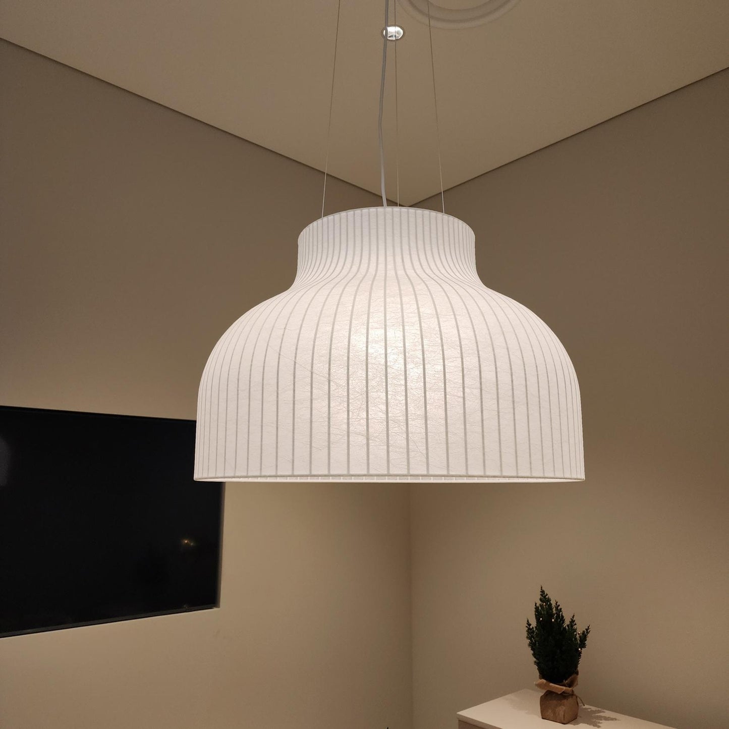 Nordic Ribbed Fabric Pendant Light – Minimalist Elegance for Modern Homes 60 C.M